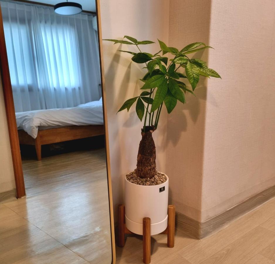 Hongik Hongdae Yeonnam Hoi-House Appartement Seoel Buitenkant foto